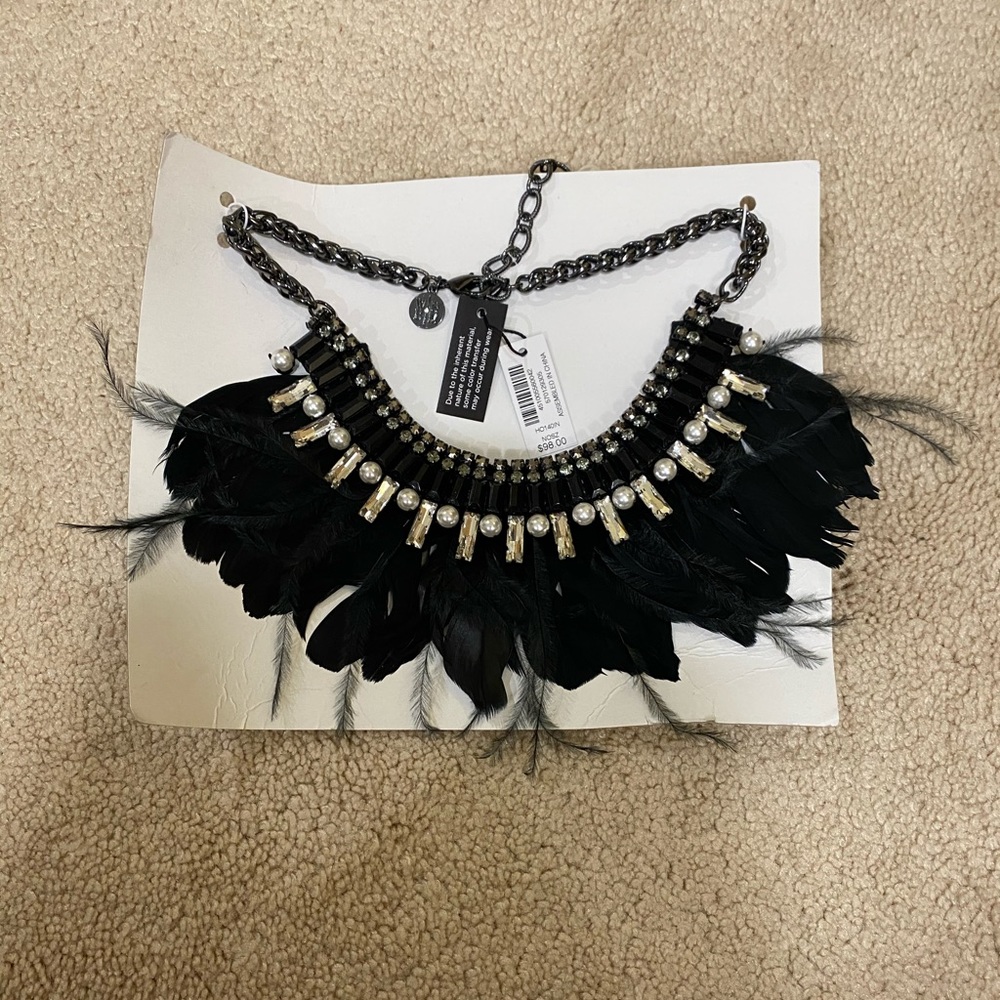 White House 𝗕𝗹𝗮𝗰k Market Statement Necklace